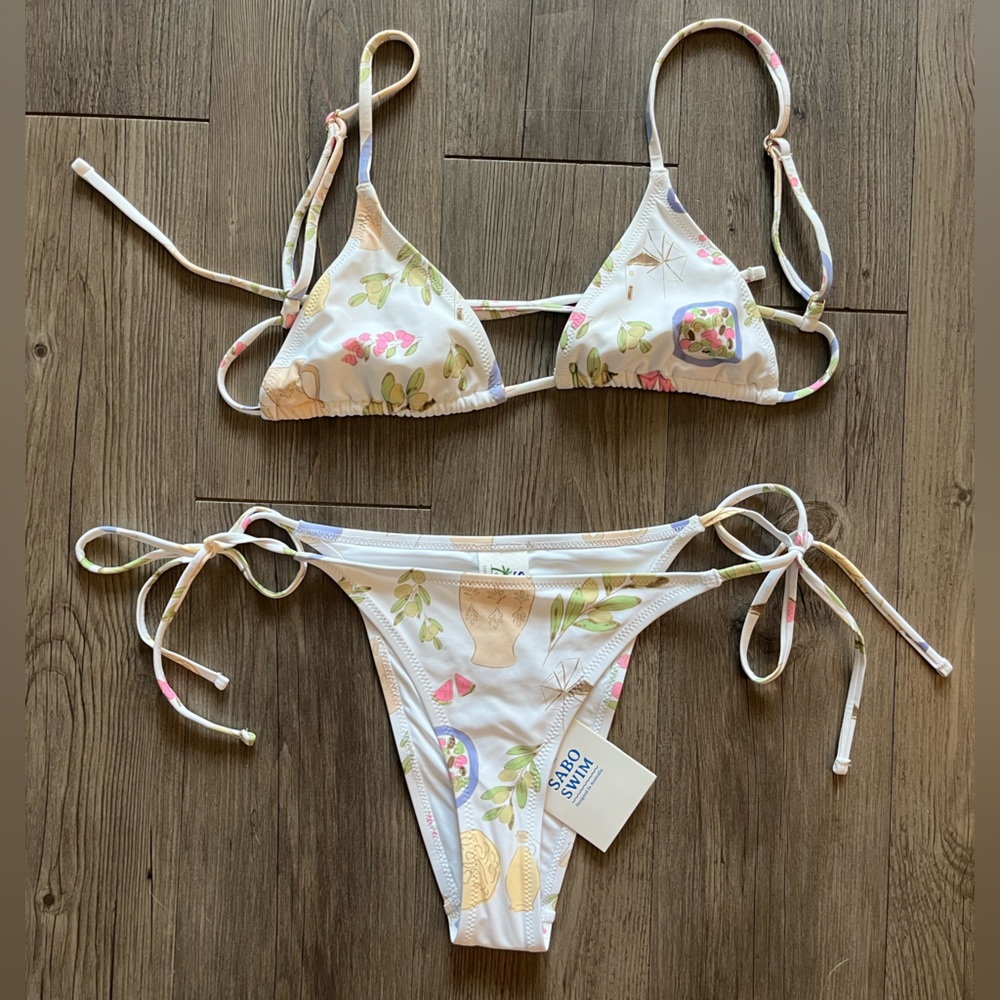 Sabo Skirt Rhodes Tie Bottom and Tri Top Bikini Set. Size M